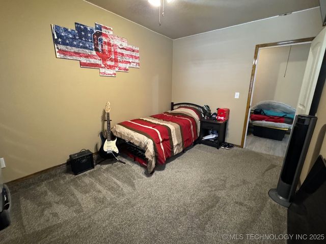 1002 E Creek Avenue, Mcalester, OK 74501