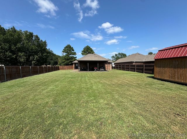 1002 E Creek Avenue, Mcalester, OK 74501