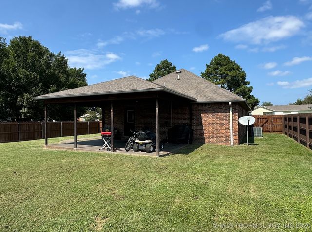 1002 E Creek Avenue, Mcalester, OK 74501