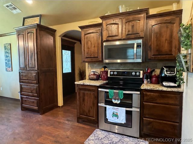 1002 E Creek Avenue, Mcalester, OK 74501