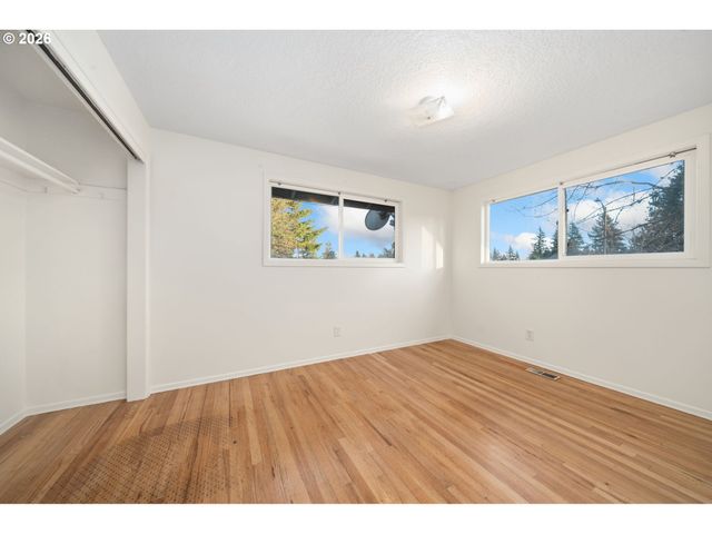 14229 Se TAYLOR Ct, Portland, OR 97233