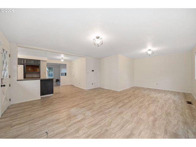 14229 Se TAYLOR Ct, Portland, OR 97233