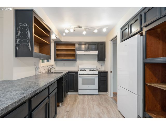 14229 Se TAYLOR Ct, Portland, OR 97233