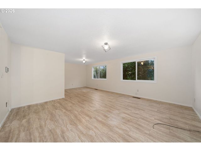 14229 Se TAYLOR Ct, Portland, OR 97233