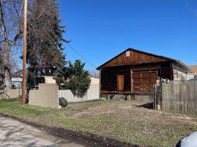 301 & 307 E 35th St, Garden City, ID 83714