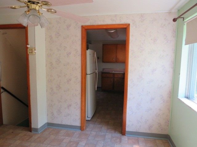 429 Woodrift Ln, Pleasant Hills, PA 15236