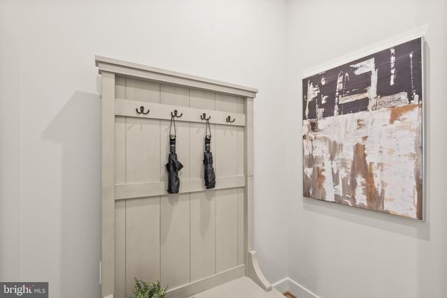 1212 DRAKE ST SW, Vienna, VA 22180