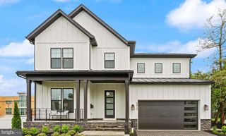 1212 DRAKE ST SW, Vienna, VA 22180