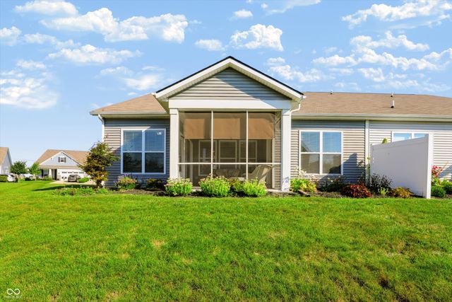 6641 Red Barn Drive, Whitestown, IN 46075