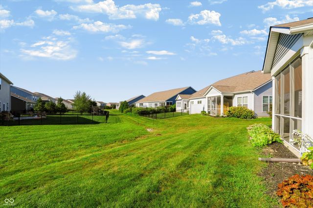6641 Red Barn Drive, Whitestown, IN 46075