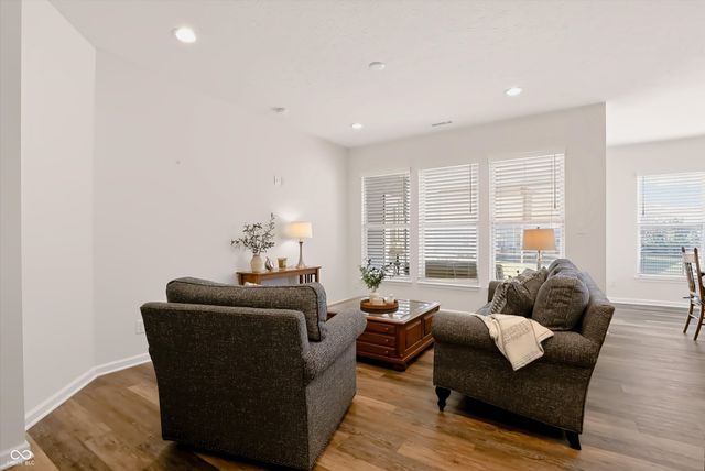6641 Red Barn Drive, Whitestown, IN 46075