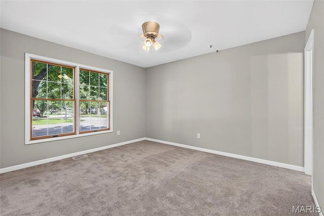 231 Laurelwood Drive, St Peters, MO 63376