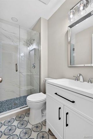 231 Laurelwood Drive, St Peters, MO 63376