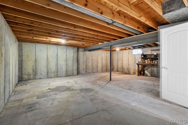 231 Laurelwood Drive, St Peters, MO 63376