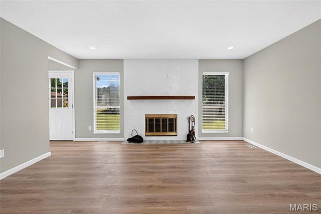 231 Laurelwood Drive, St Peters, MO 63376