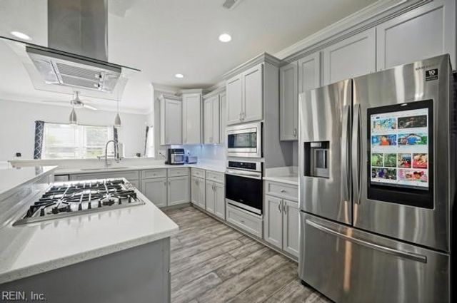 7 Cavalier RD, Hampton, VA 23669
