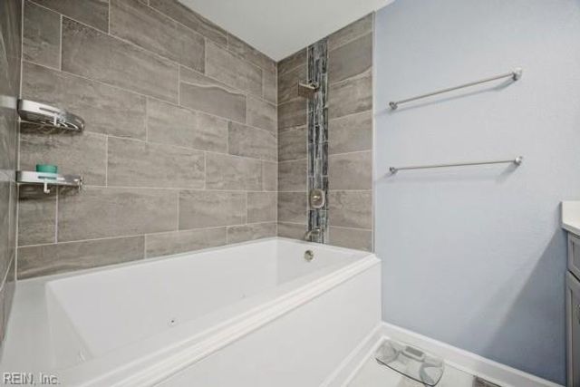 7 Cavalier RD, Hampton, VA 23669