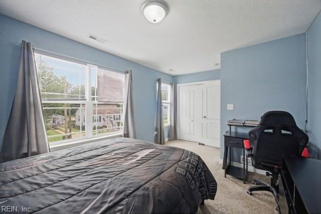 7 Cavalier RD, Hampton, VA 23669