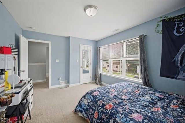 7 Cavalier RD, Hampton, VA 23669