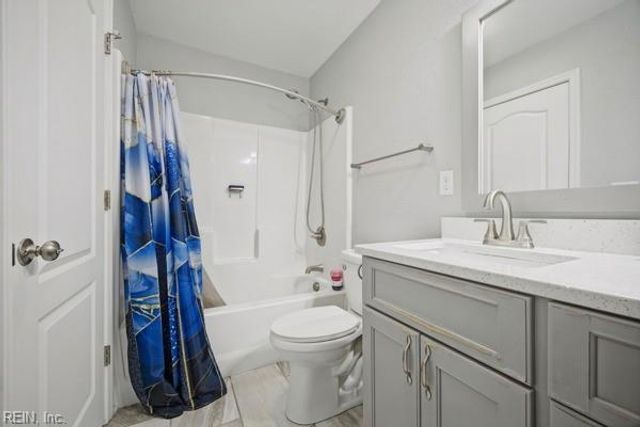 7 Cavalier RD, Hampton, VA 23669