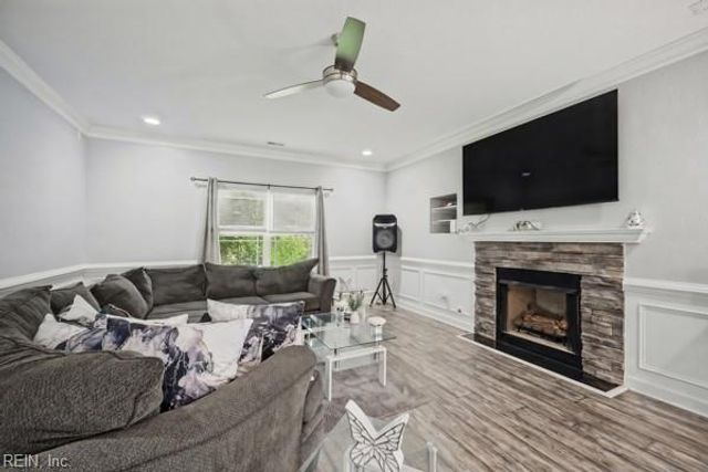 7 Cavalier RD, Hampton, VA 23669