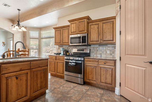607 W 180 CIR, St. George, UT 84770