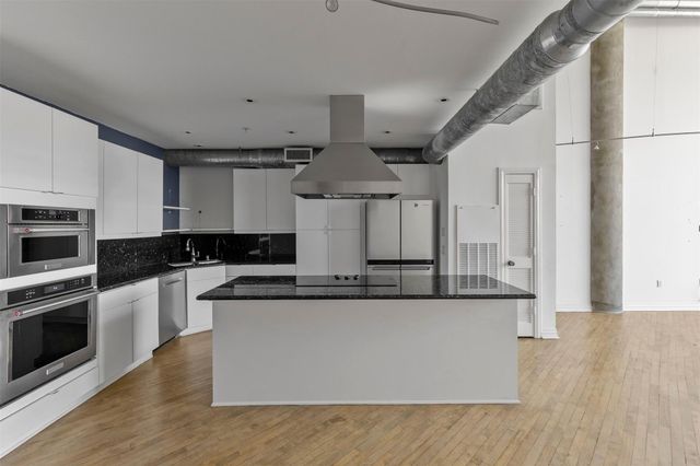 1025 S Shepherd Drive, Houston, TX 77019