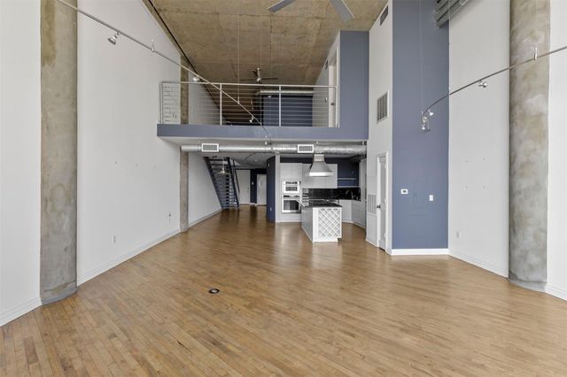 1025 S Shepherd Drive, Houston, TX 77019