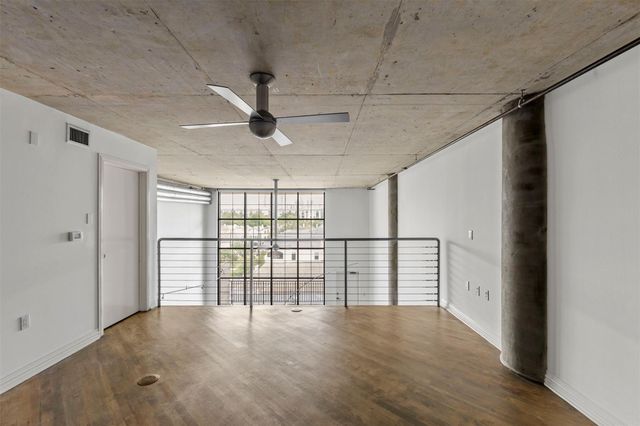 1025 S Shepherd Drive, Houston, TX 77019