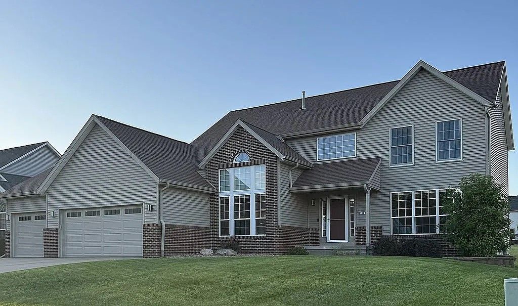 214 Revere Court NE, Cedar Rapids, IA 52402