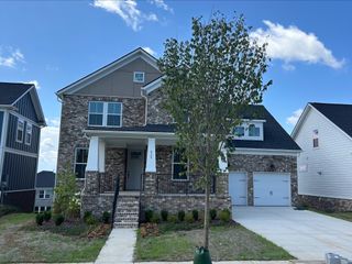 620 Snapdragon Lane, Hendersonville, TN 37075