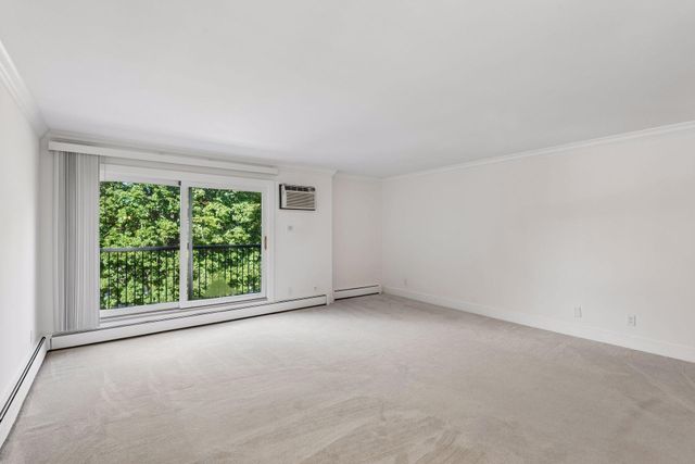 7310 York Avenue S 211-4, Edina, MN 55435