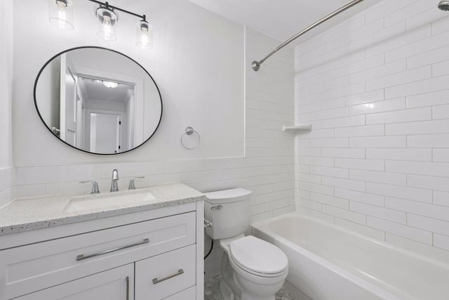 7310 York Avenue S 211-4, Edina, MN 55435