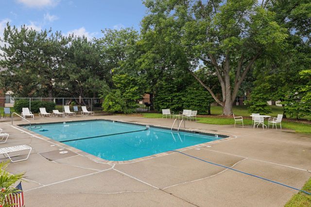 7310 York Avenue S 211-4, Edina, MN 55435