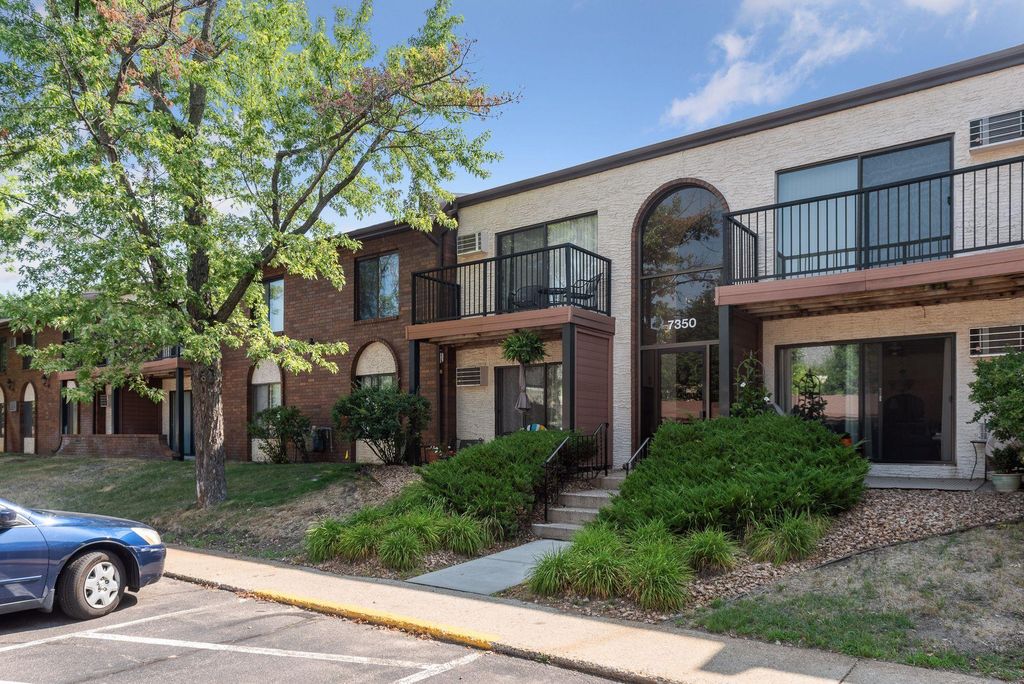 7310 York Avenue S 211-4, Edina, MN 55435
