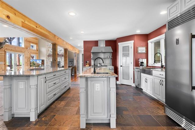 535 County Route 22, Middletown, NY 10940