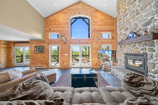 535 County Route 22, Middletown, NY 10940