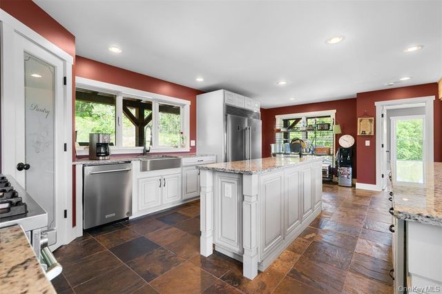 535 County Route 22, Middletown, NY 10940