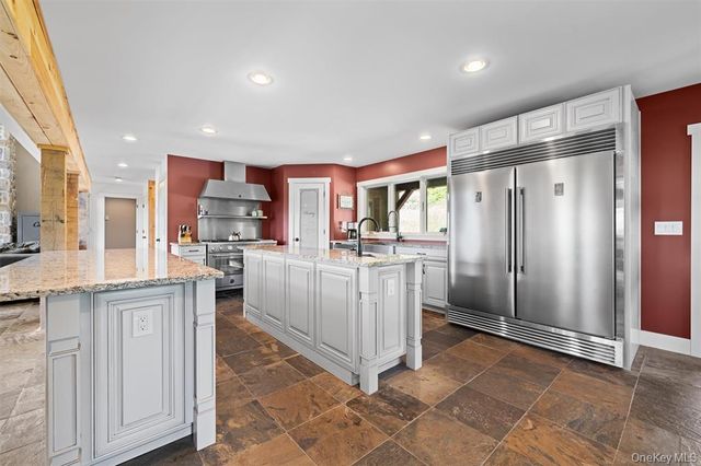 535 County Route 22, Middletown, NY 10940