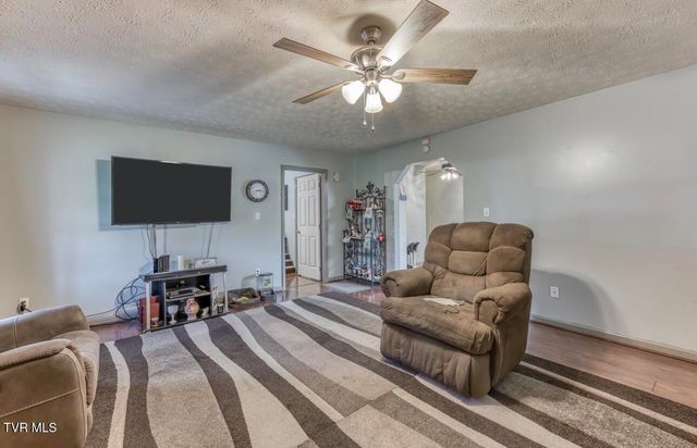 758 Old Stage Road, Church Hill, TN 37642