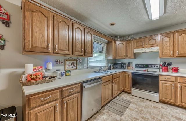 758 Old Stage Road, Church Hill, TN 37642