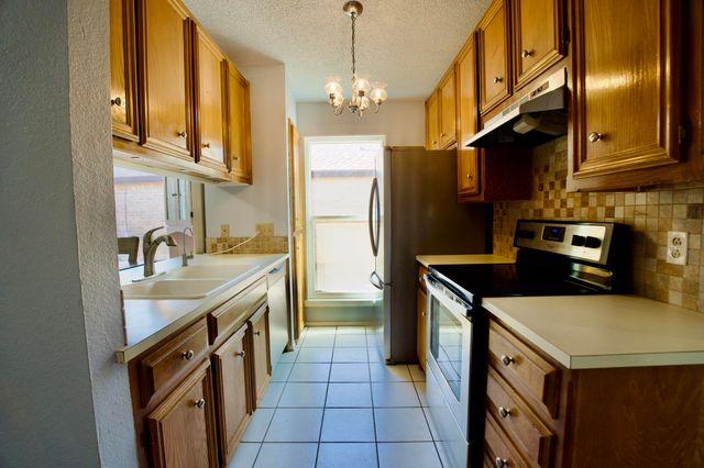 8208 Avenue X, Lubbock, TX 79423