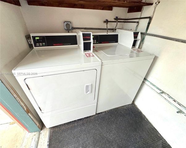 403 NW 25th St 5, Wilton Manors, FL 33311