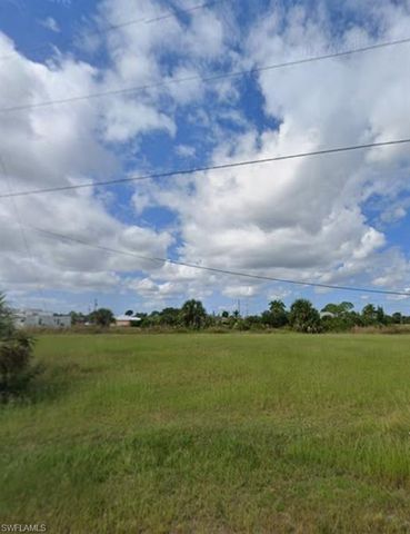 3628 NE 17th PL, Cape Coral, FL 33909