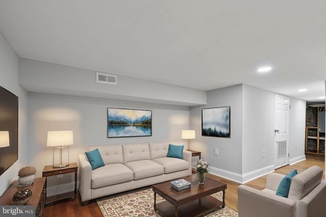 2640 E OLIVER ST, Baltimore, MD 21213