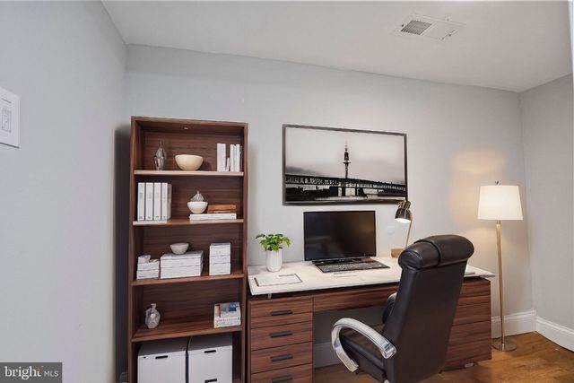 2640 E OLIVER ST, Baltimore, MD 21213