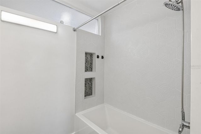 563 EASTVIEW ROAD, Largo, FL 33770