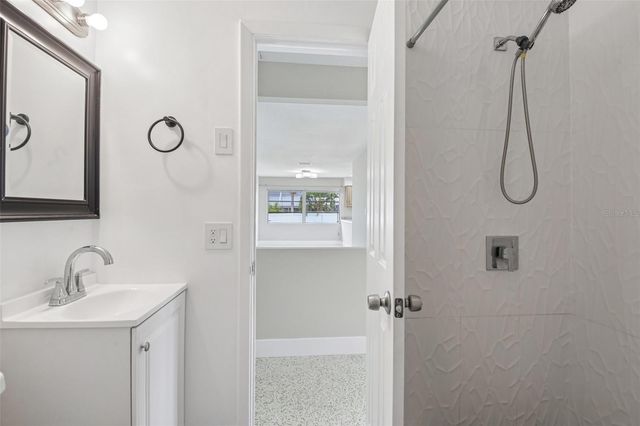563 EASTVIEW ROAD, Largo, FL 33770