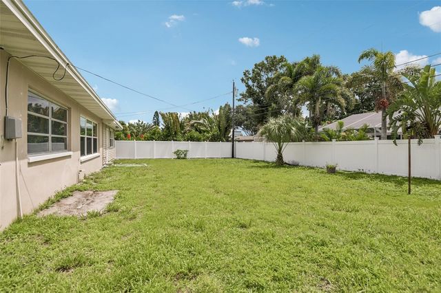 563 EASTVIEW ROAD, Largo, FL 33770