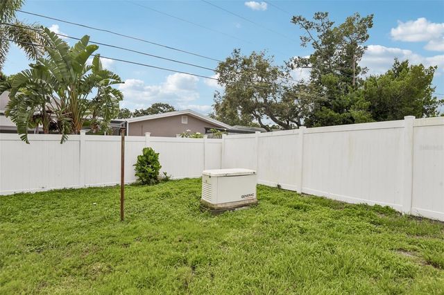 563 EASTVIEW ROAD, Largo, FL 33770